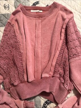 Altar’d State Brand Women's Dusty Rose Crochet-Sleeve Sweater